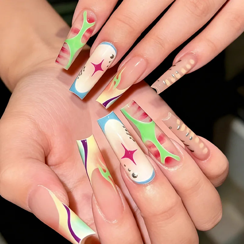 24pcs Sweet Cool French Style False Nails Wave Point Flower Designs Spicy Girl Press On Nails Medium Coffin European Fake Nail