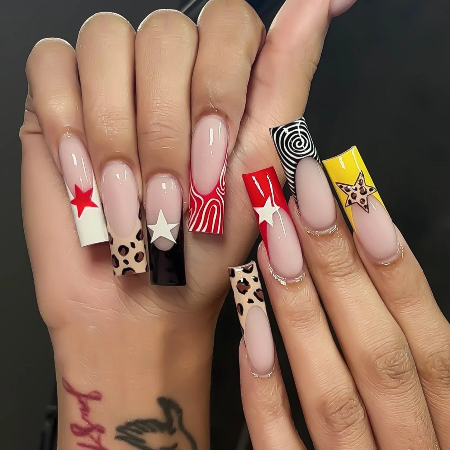 24pcs Y2K girl style Fake Nails Musical Note Star Pattern Long Coffin False Nails Wearable Spicy Girls Ballet Press on Nails