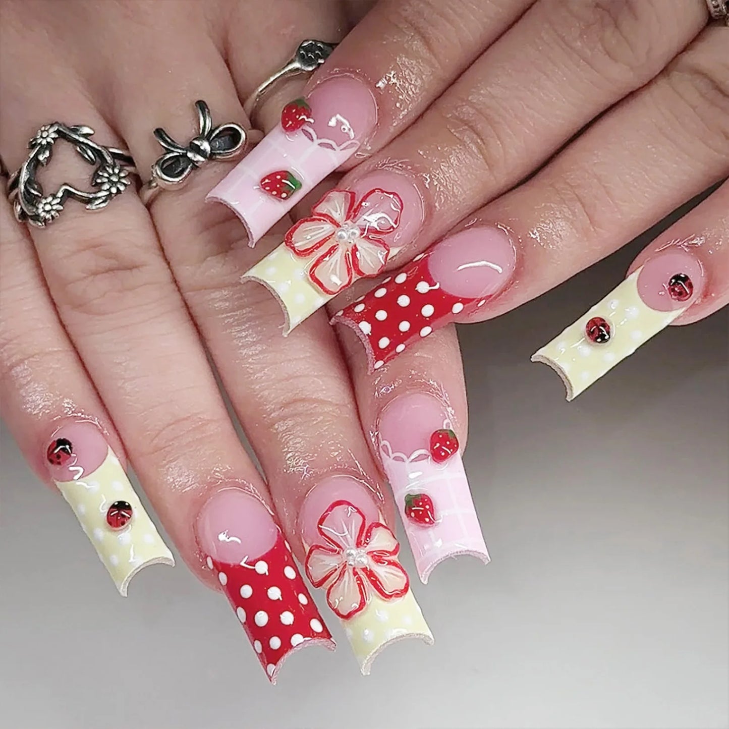 24pcs Y2K girl style Fake Nails Musical Note Star Pattern Long Coffin False Nails Wearable Spicy Girls Ballet Press on Nails