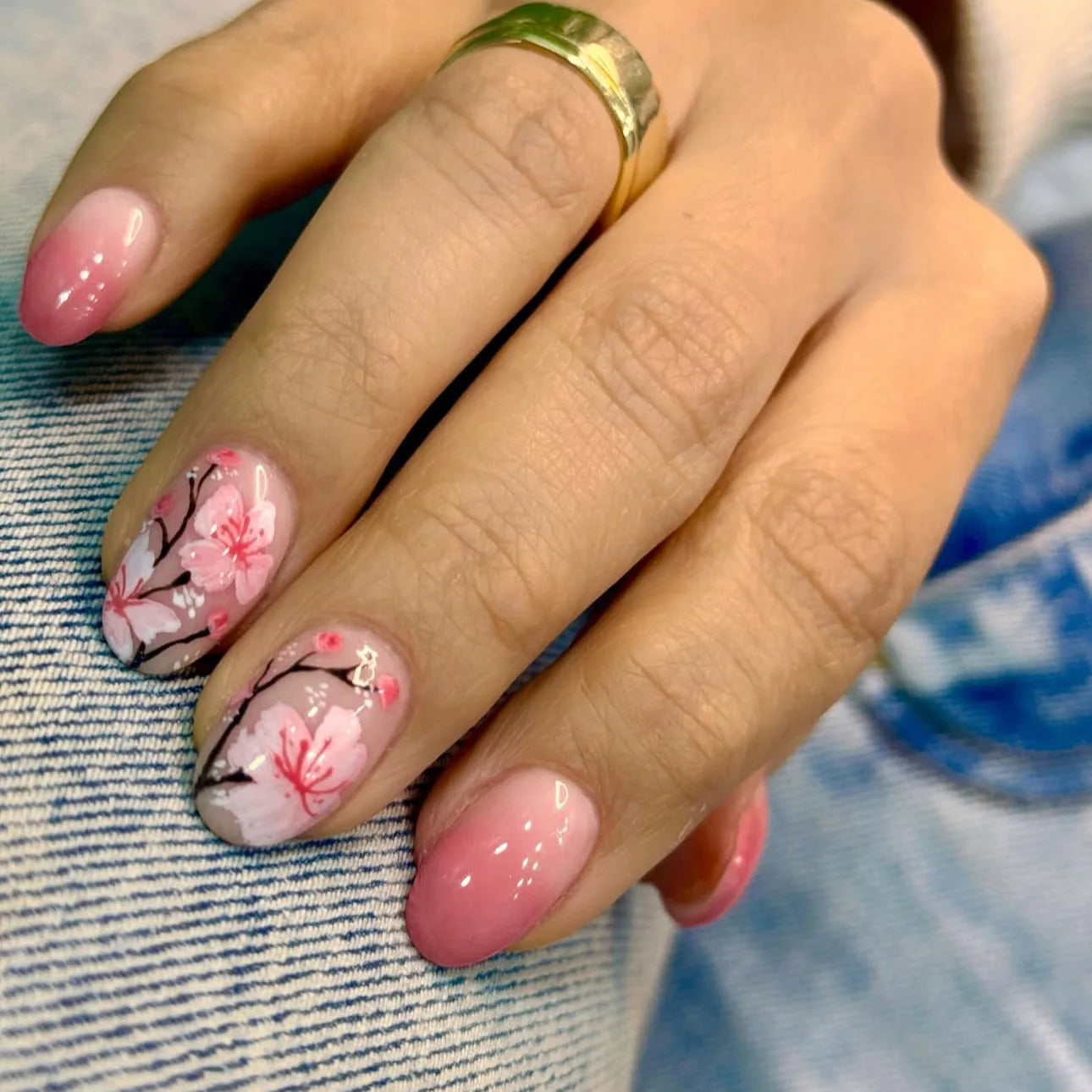 24Pcs Fairy White Flower Fake Nails Pink French Tip Press on Nails Short Square Wearable False Nail for Women Girls DIY Manicure