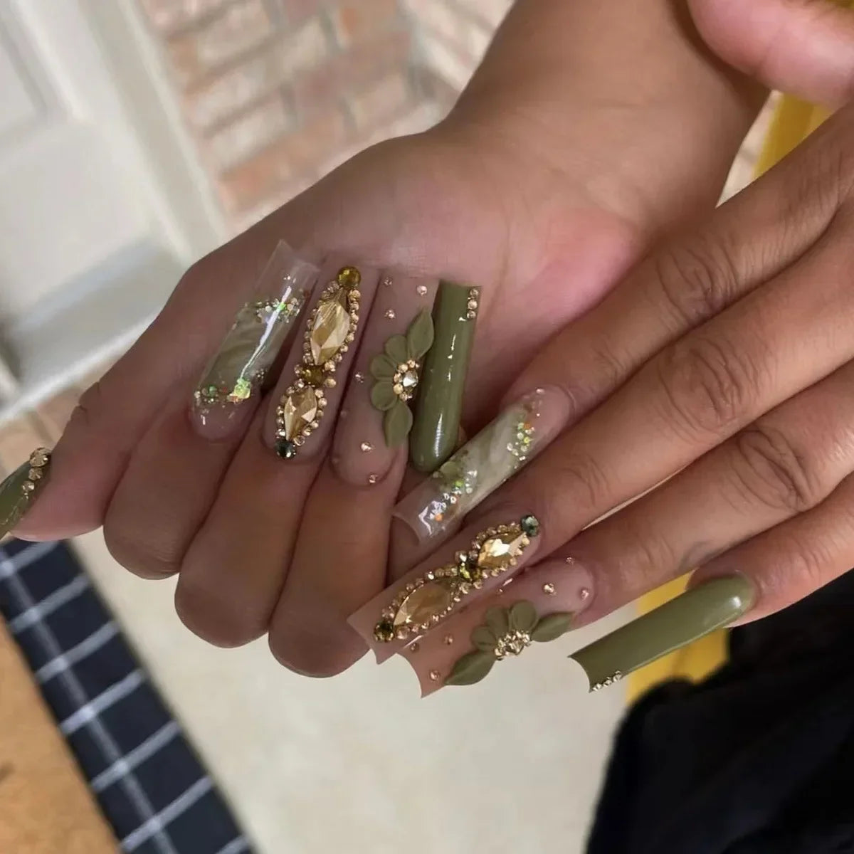 24Pcs Long French Fake Nails with Glue Ballet False Nails Butterfly Rhinestone Design Press on Nails Wearable Coffin Nail Tips